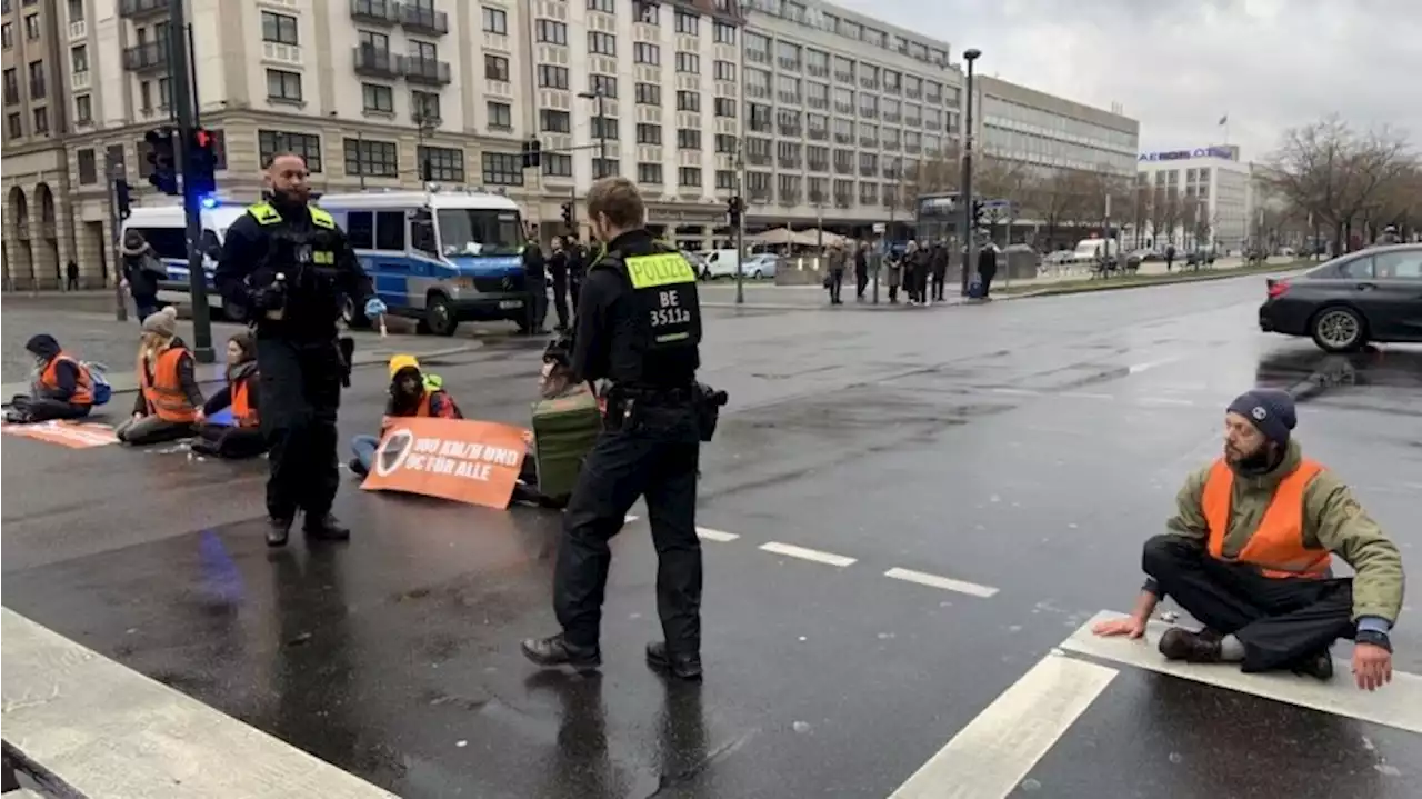 'Letzte Generation' in Berlin: Neue Blockaden in Mitte