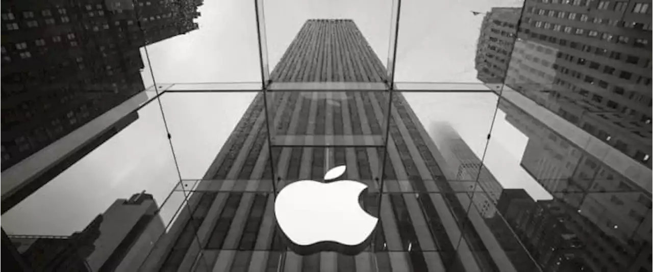 Apple Delays Self-Driving Car Until 2026 | OilPrice.com