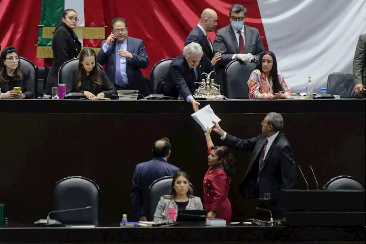 Reforma electoral: Morena aprueba en fast-track plan B de AMLO