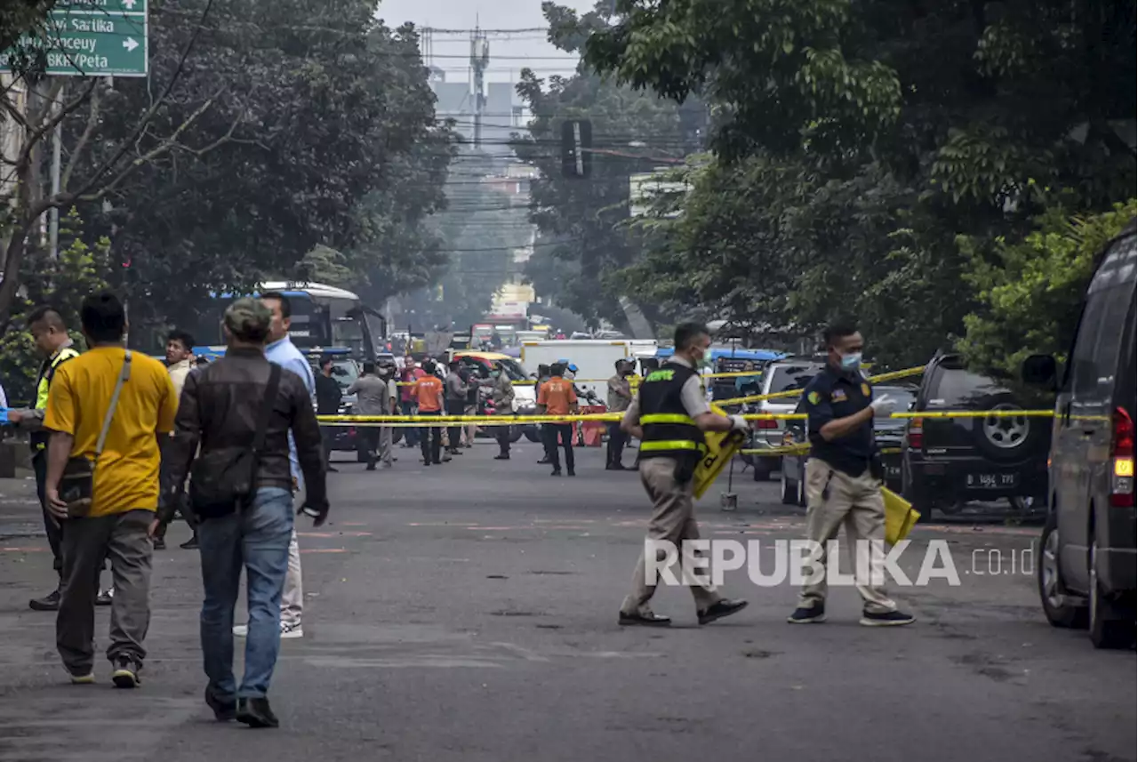 |em|Update|/em| Korban Bom Bunuh Diri Bandung, Polda Jabar: 1 Anggota Polisi Meninggal |Republika Online