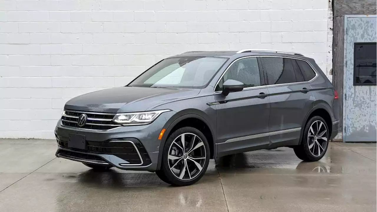 2023 VW Tiguan Review | A large, but middling crossover