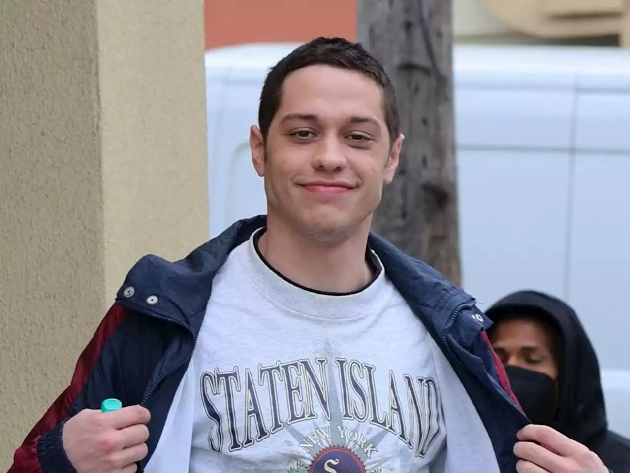 Pete Davidson puts his Staten Island home on market