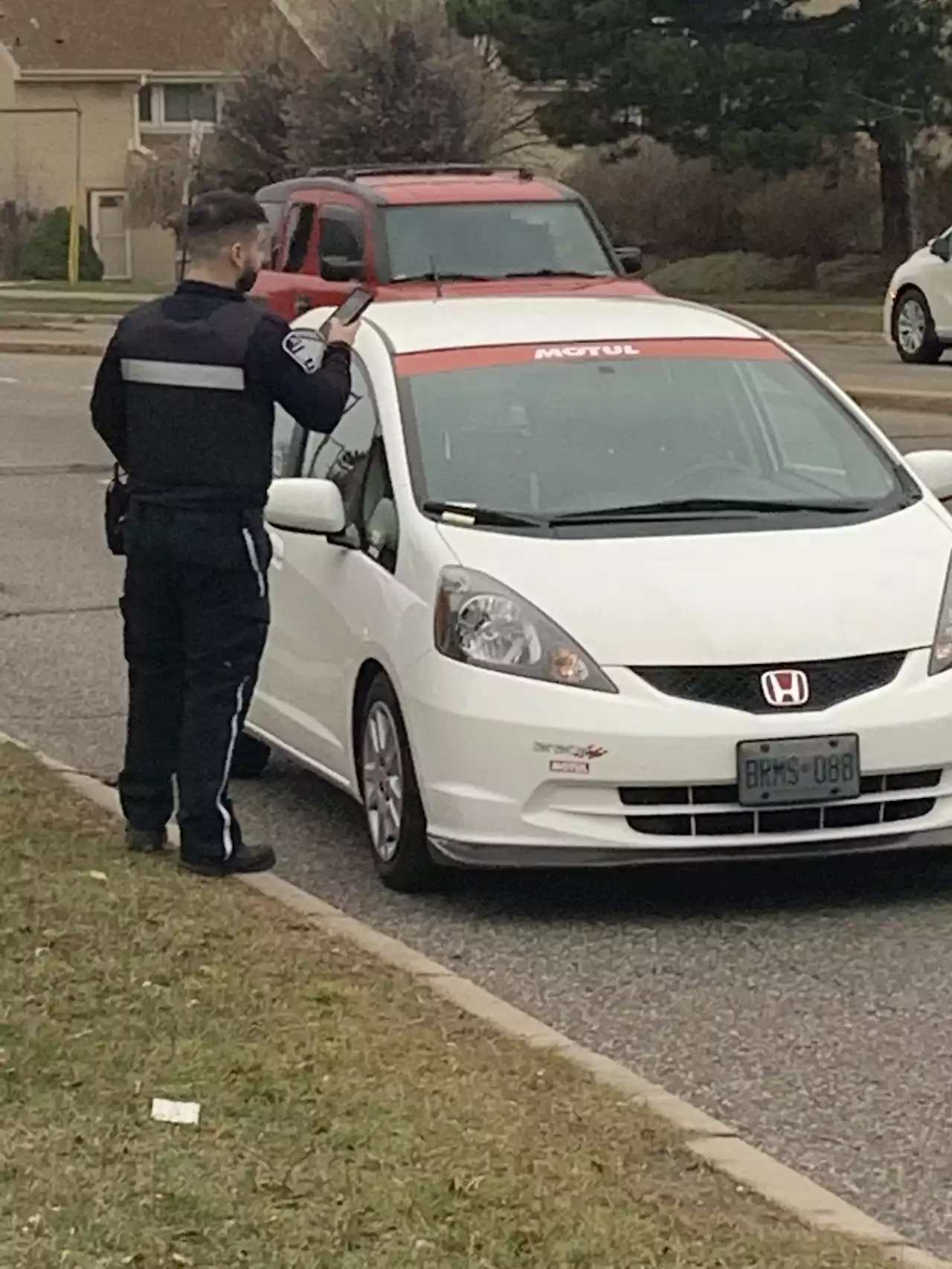 WARMINGTON: Mississauga parking-ticket raid at school drop-off shows some grace needed