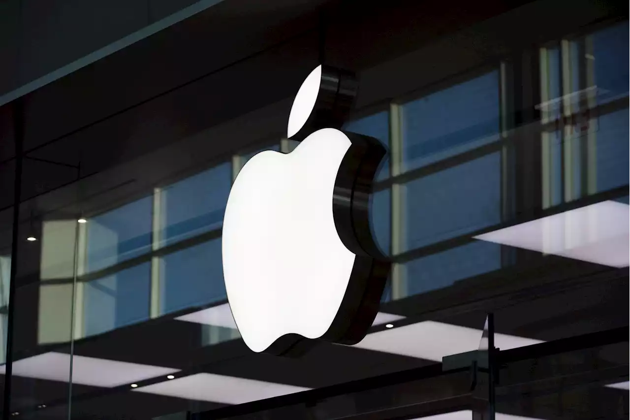 Apple scales back self-driving car and delays debut till 2026