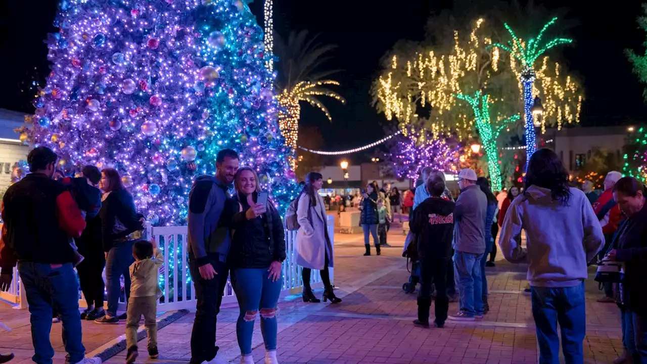 Biggest, brightest Christmas 2022 events in metro Phoenix: Santa, holiday lights and more