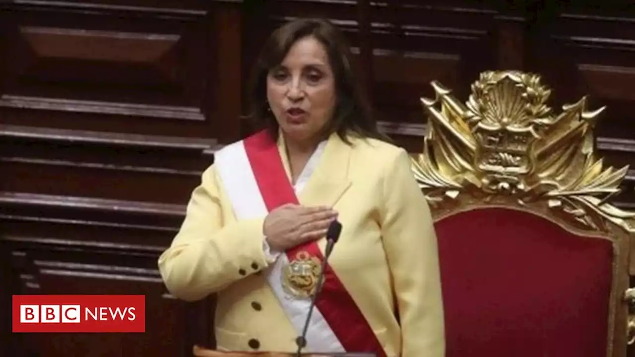 Quem é Dina Boluarte, primeira mulher a assumir Presidência do Peru - BBC News Brasil