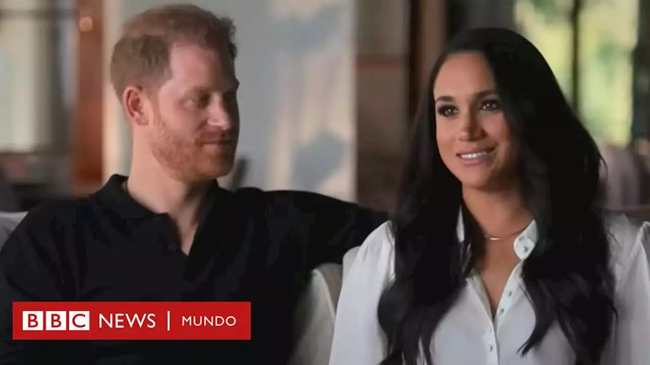 Acusan a Harry y Meghan de 'manipular' las imágenes usadas en la promoción de su documental de Netflix - BBC News Mundo