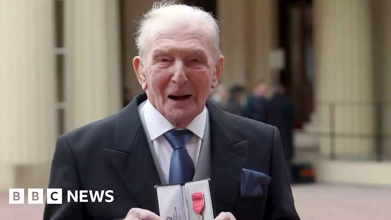 Dambuster Johnny Johnson dies aged 101