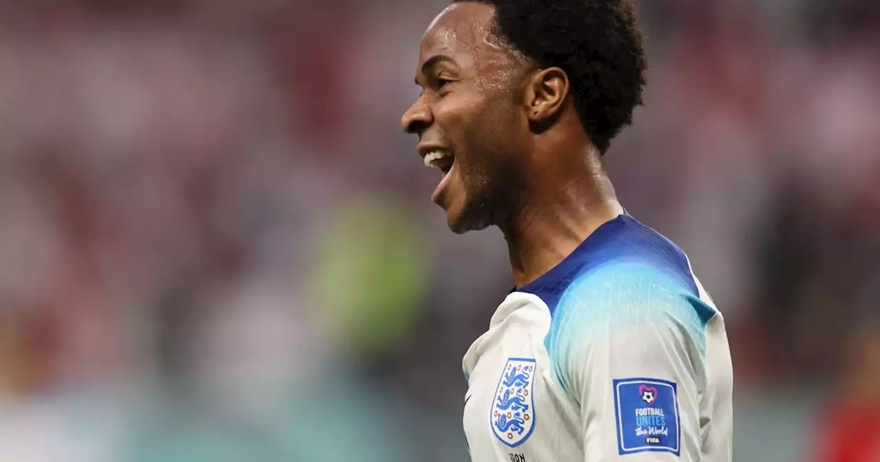 Inglaterra recupera a Sterling para los cuartos de final