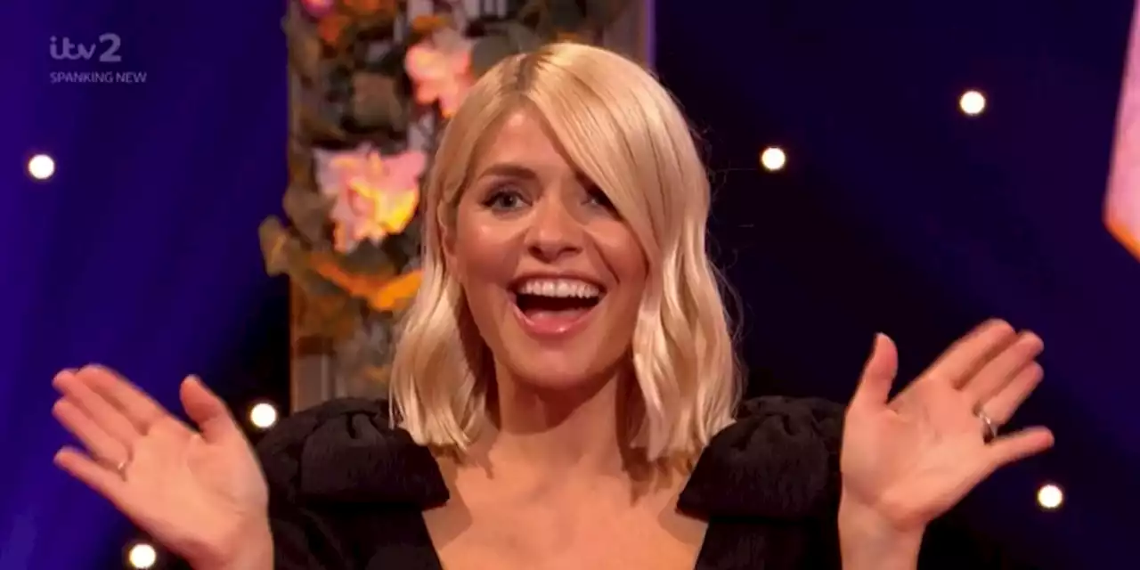 Holly Willoughby falls down the stairs as she returns for final Celebrity Juice episode