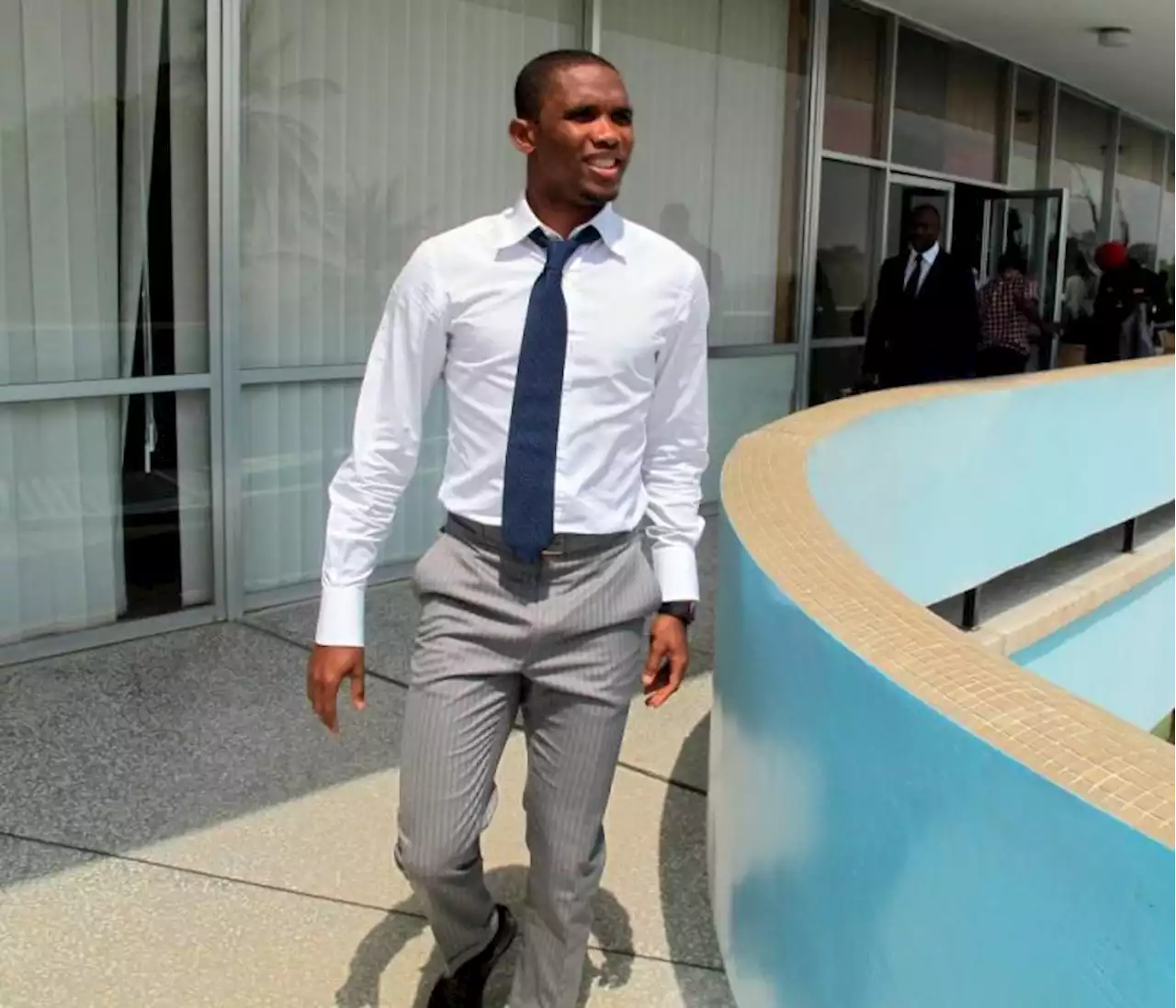 Video: Samuel Eto’o se disculpa por agredir a un ciudadano en Qatar