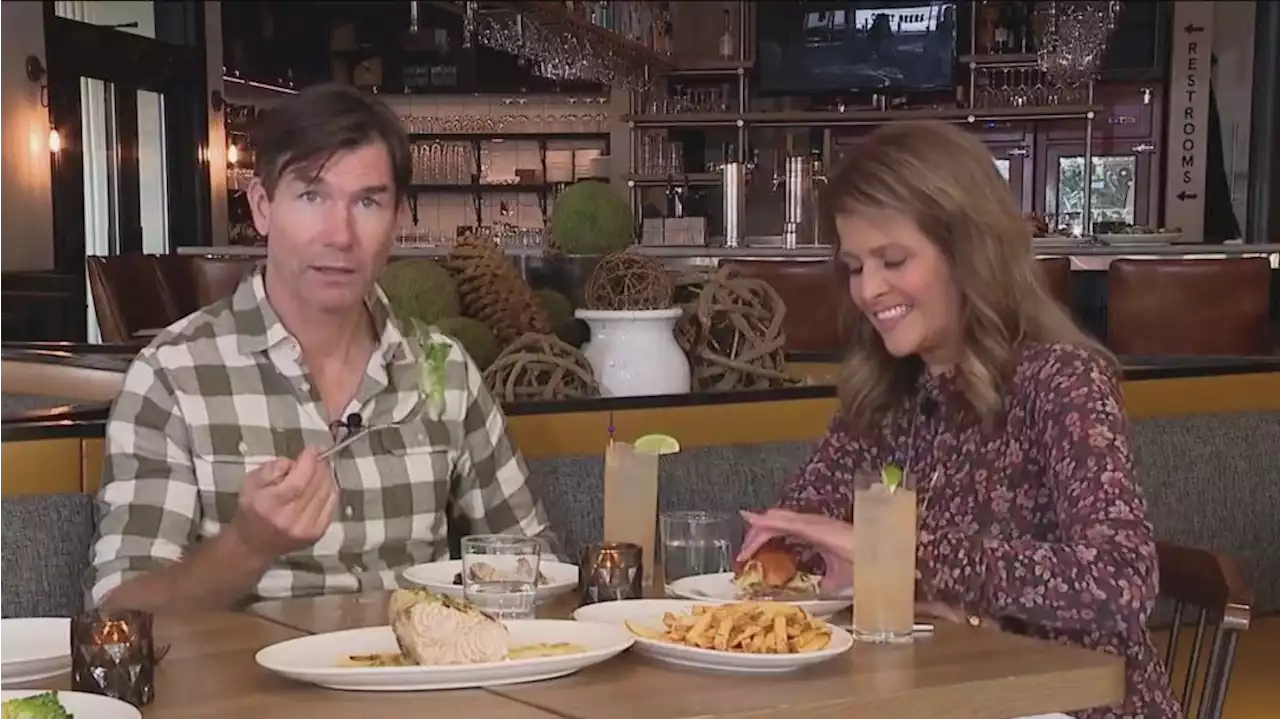 Jerry O'Connell talks 'Pictionary,' love for Chicago food over a meal at Gemini