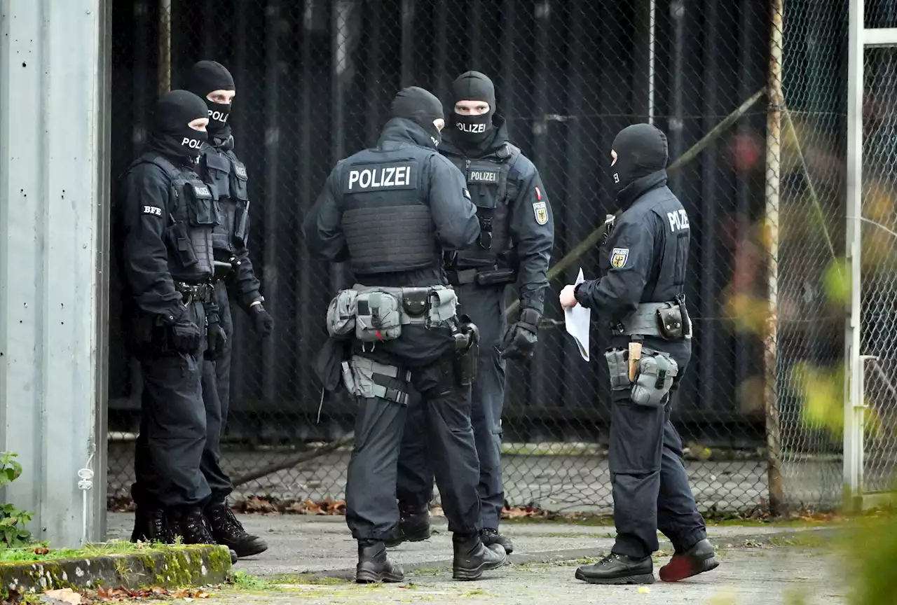 German authorities continue hunt for members in coup plot