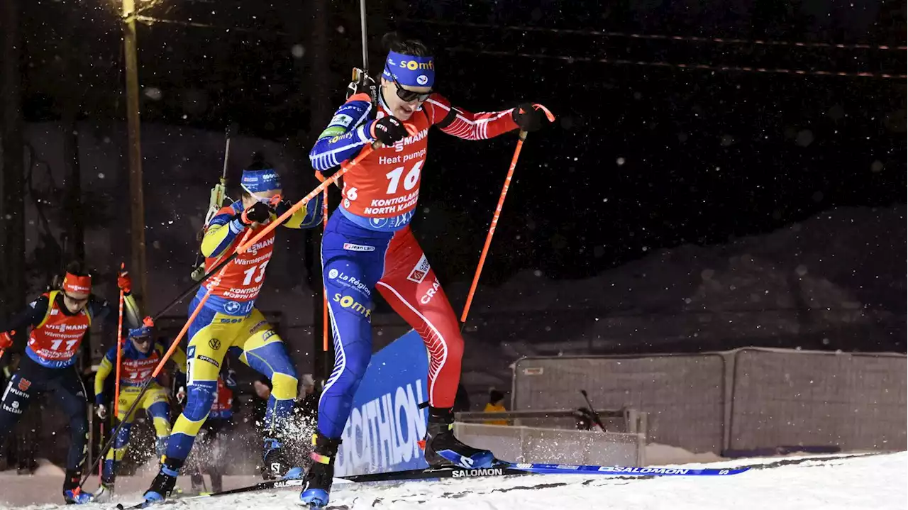 Coupe du monde de biathlon : Julia Simon, 3e du sprint d'Hochfilzen, prend la tête du classement général