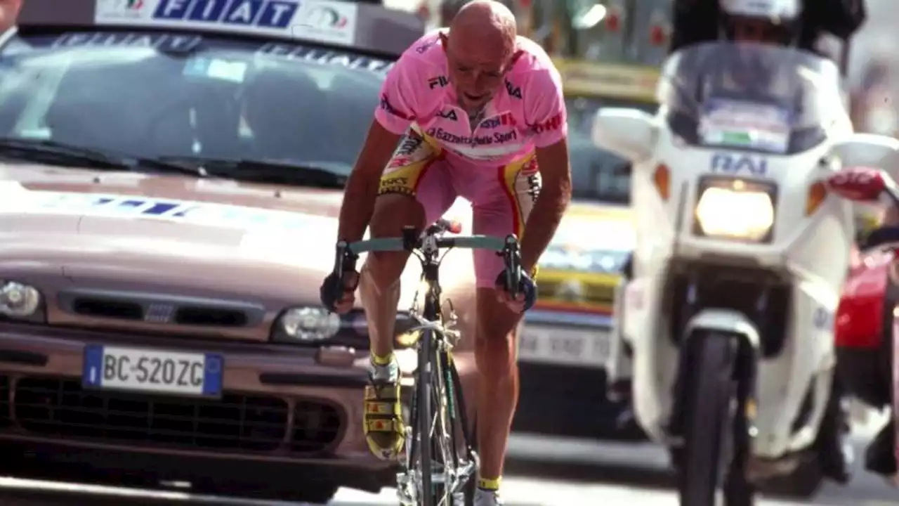 Pantani, la Commissione Antimafia: “Anomalie su esclusione dal Giro, bisogna indagare ancora”