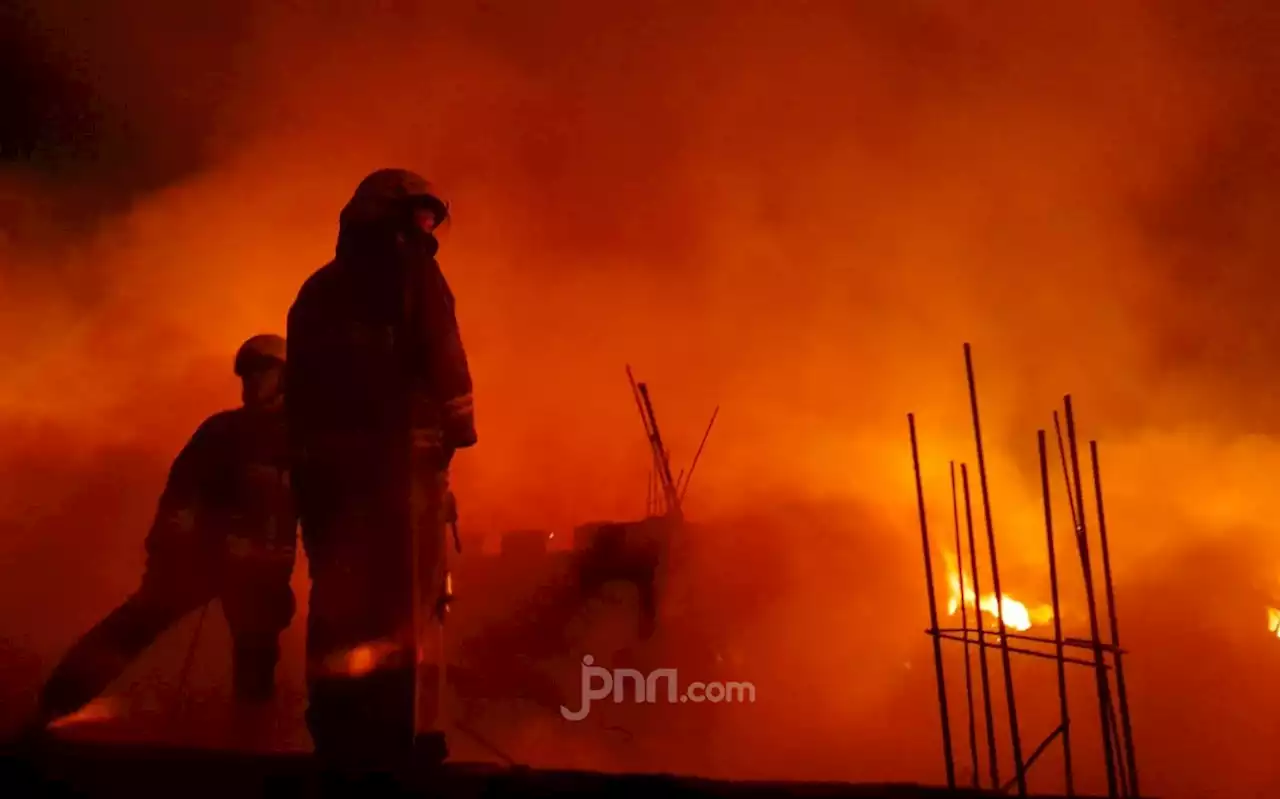 Kantor Kemenkumham Kebakaran, 13 Unit Branwir Dikerahkan