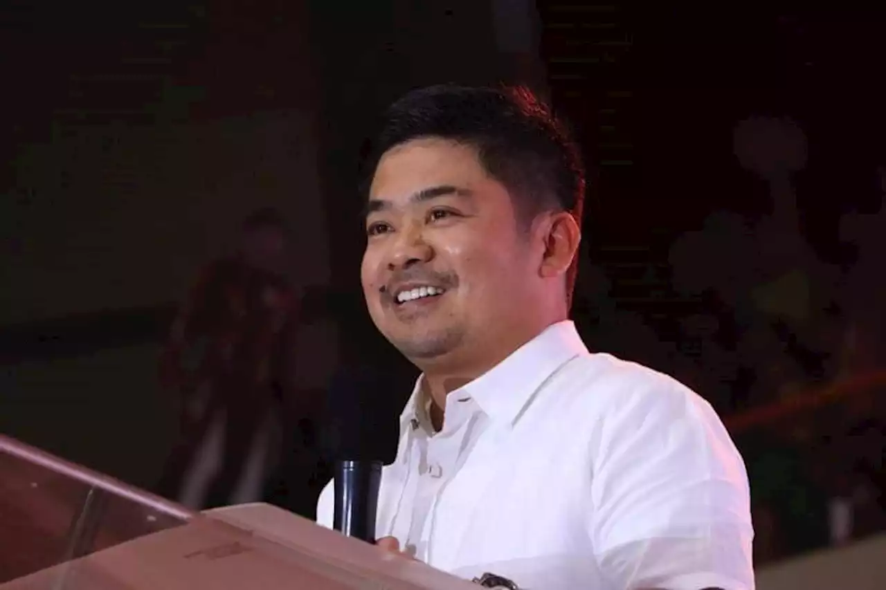 Mayor Along vows to focus on welfare of Caloocan teachers, students