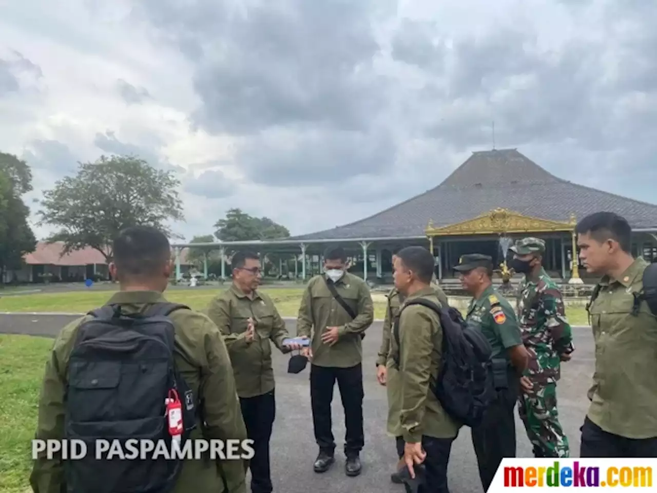 Foto : Potret Paspampres Siapkan Pengamanan VVIP Jelang Pernikahan Kaesang Anak Jokowi | merdeka.com