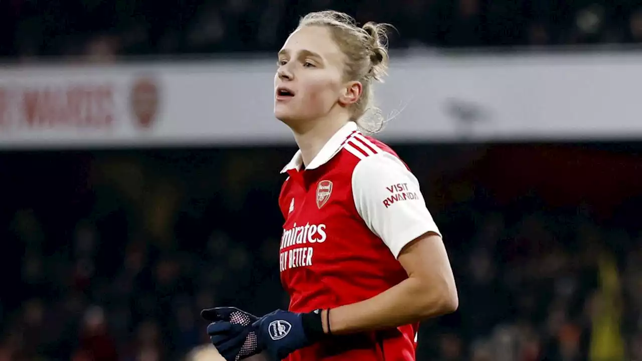 Miedema goud waard voor Arsenal, Bayern verslaat Barça in Champions League