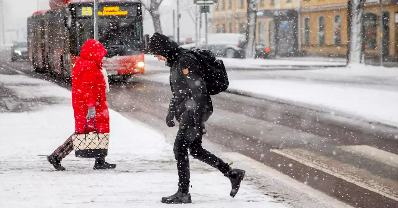 Snön vräker ner i Värmland – så länge fortsätter det