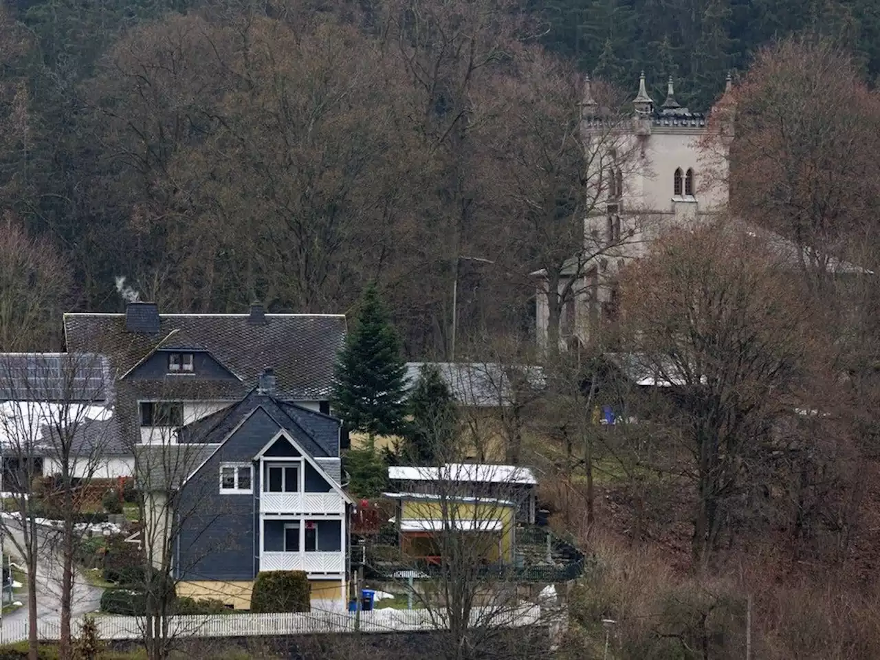 German coup plot investigators focus on secluded hunting lodge owned by Prince Heinrich XIII