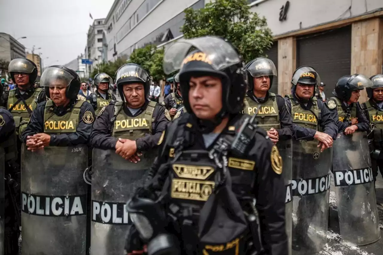 El Ejército y la Policía de Perú no apoyan que Pedro Castillo disuelva el Congreso