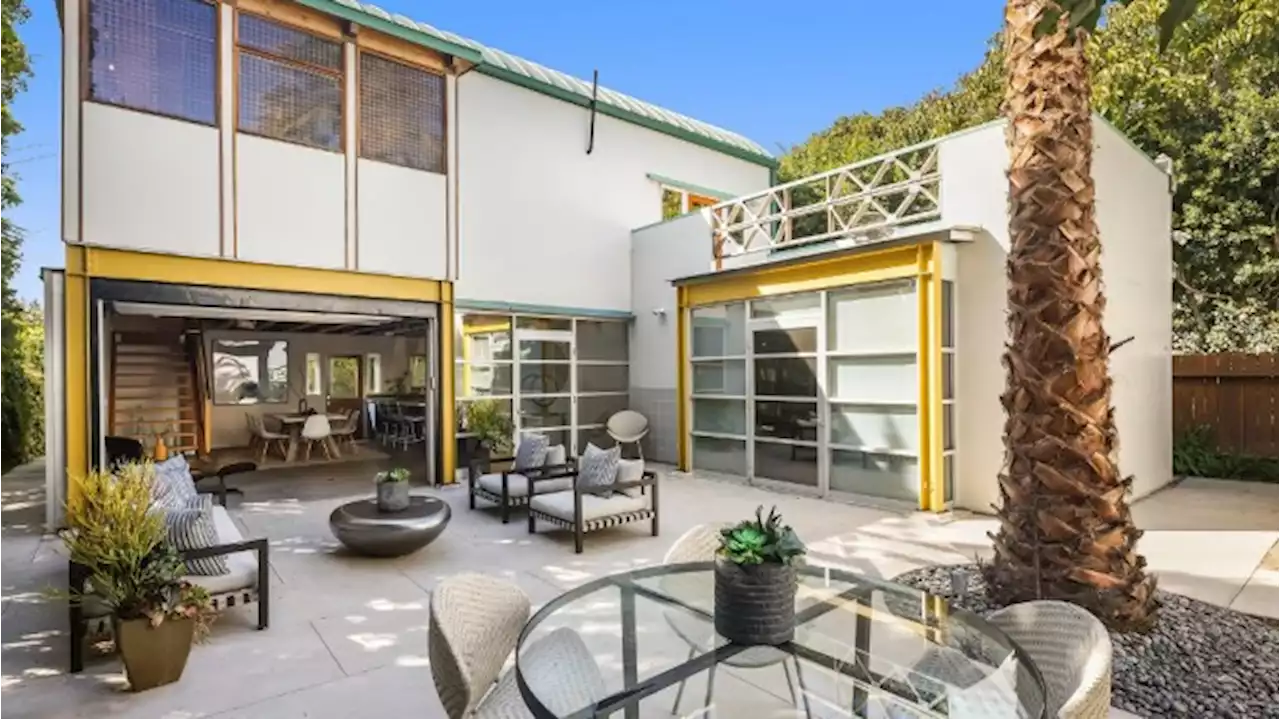 This $3.5 Million Architectural Masterpiece in LA Allows You to Separate Work and Play