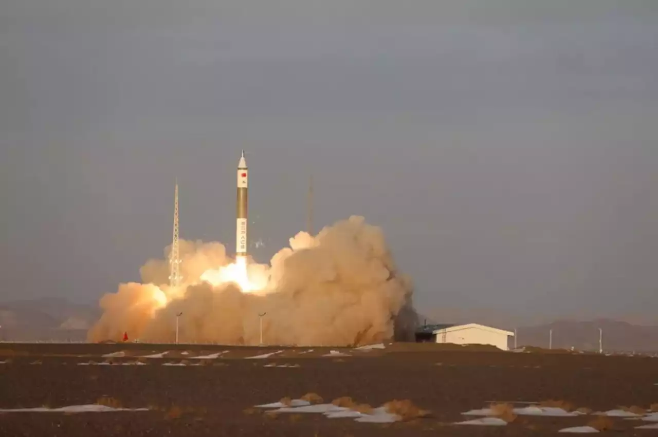 Private Chinese rocket reaches orbit 2 years after test-flight failure (video)