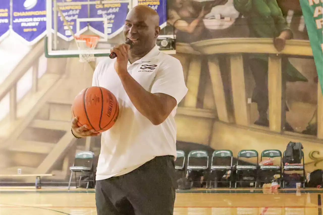 Blind B.C. basketball coach gives inspirational talk before exhibition game - Terrace Standard