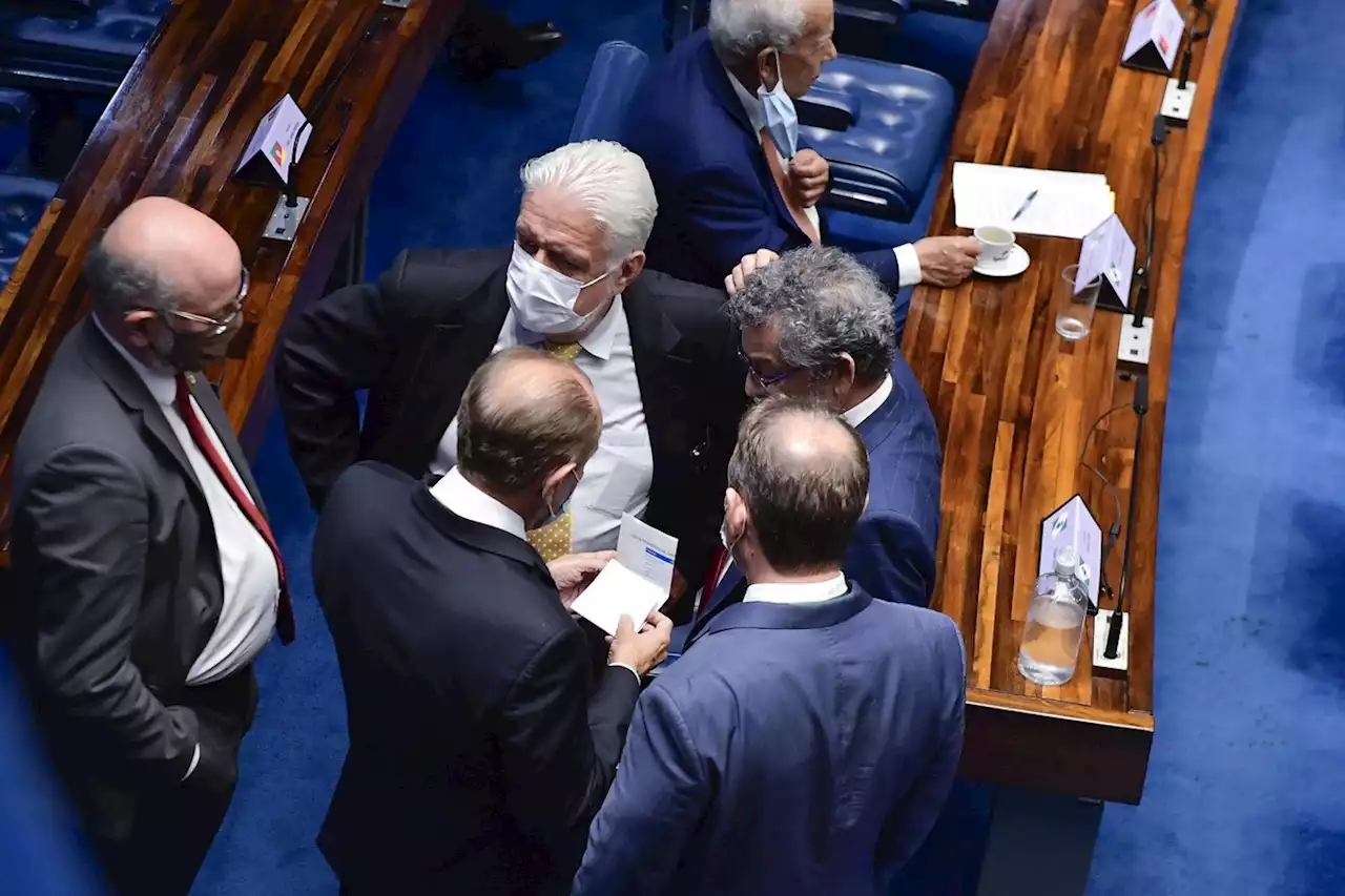 Senado aprova em primeiro turno, por 64 votos a 16, texto-base da PEC da Transição