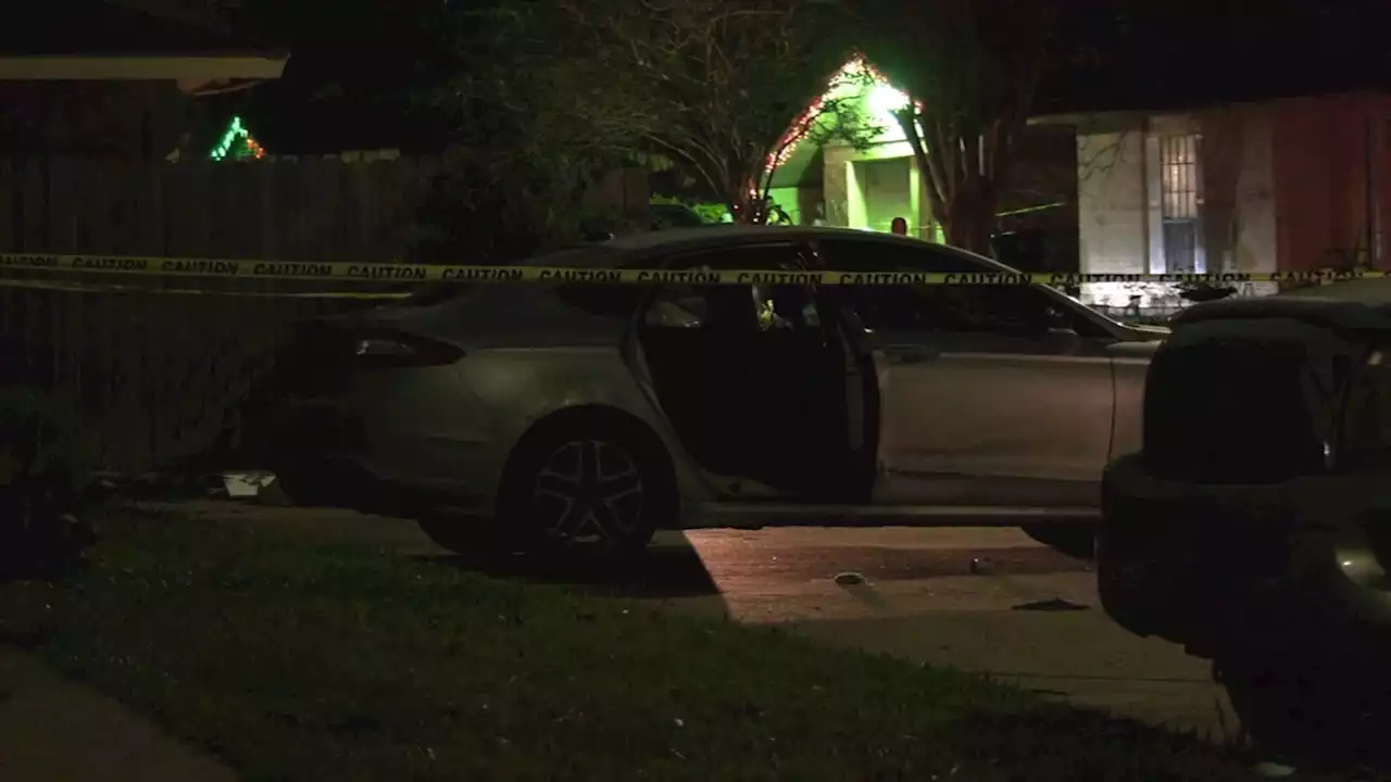 Father shot to death by 5 suspects accused of casing SW Houston neighborhood, police say