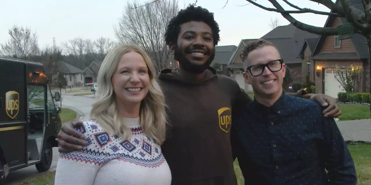 UPS driver meets with homeowners who left snacks on front porch