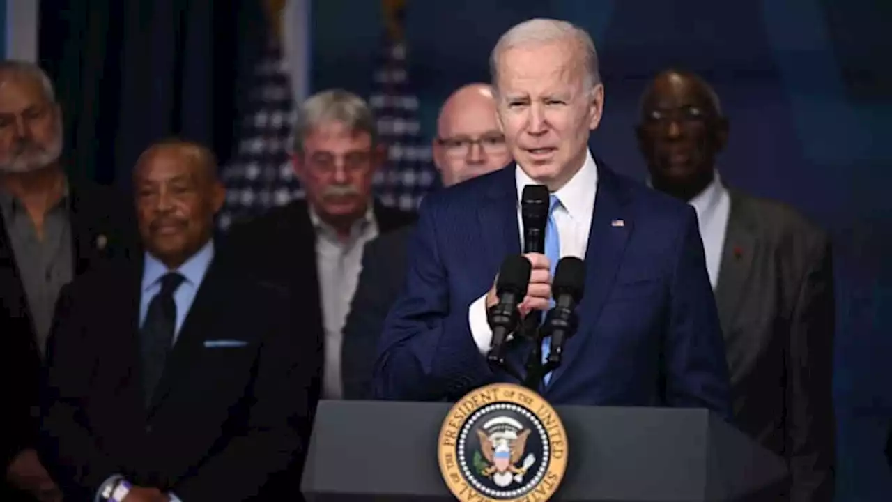 Majority of Americans don't want Biden or Trump to run again in 2024, CNBC survey shows