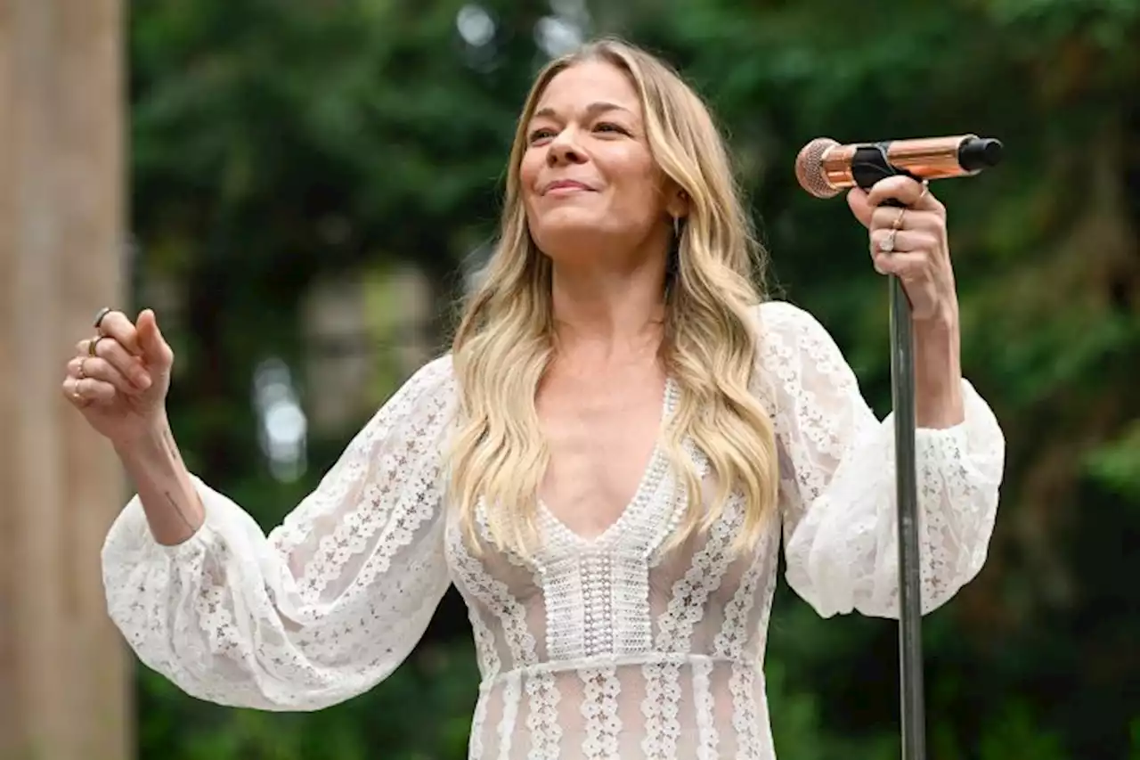 LeAnn Rimes Reveals She Has A ‘Bleed’ On Her Vocal Cord, Postpones Shows: ‘Breaks My Heart’