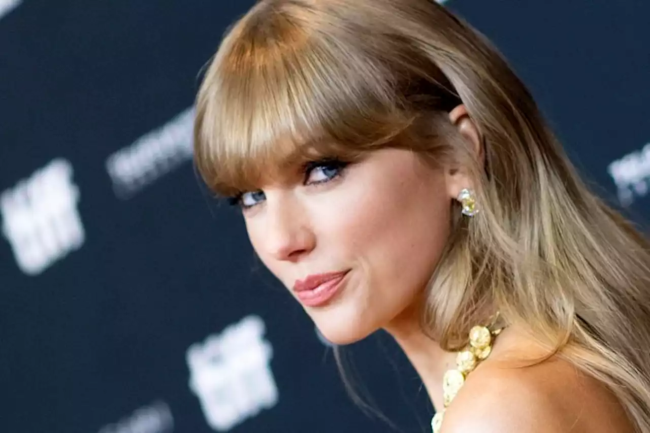 Taylor Swift To Write And Direct First Feature Film