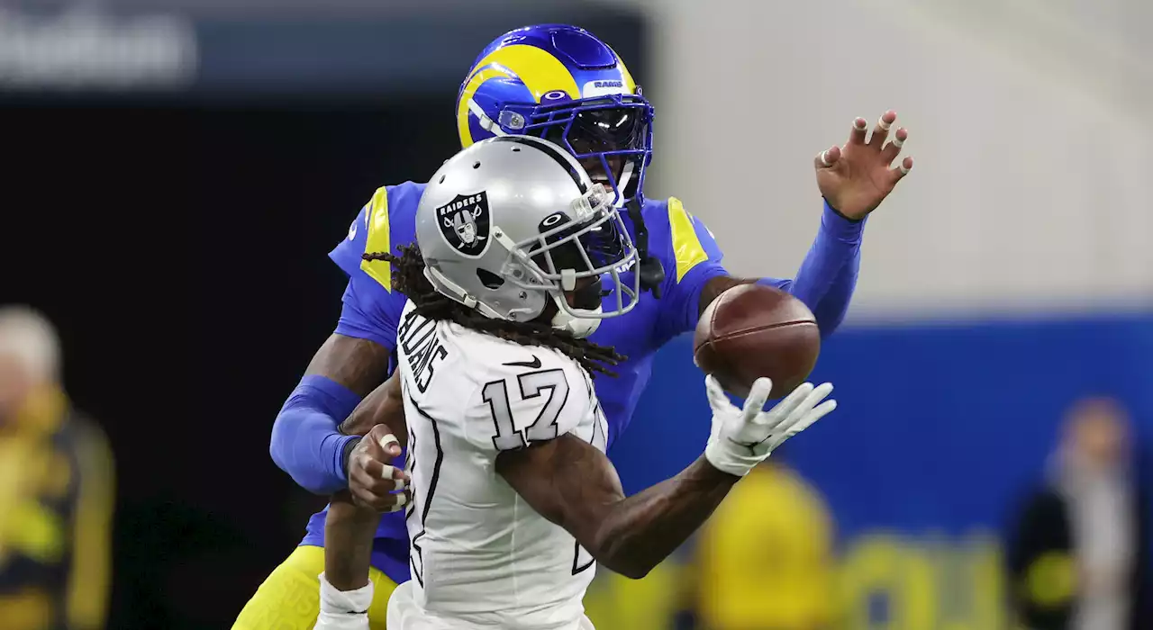 Raiders' Davante Adams makes ridiculous one-handed catch over Rams' Jalen Ramsey