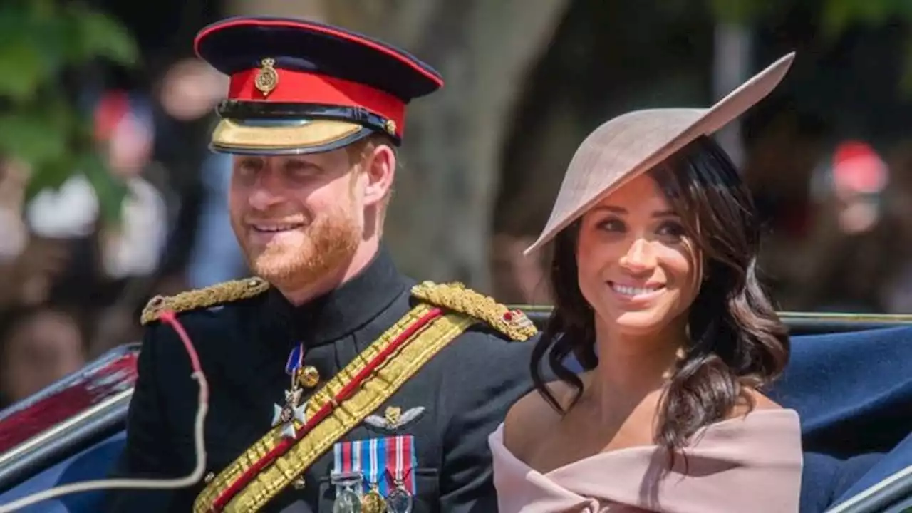 Como Harry e Meghan ganham dinheiro após deixarem cargos na família real britânica