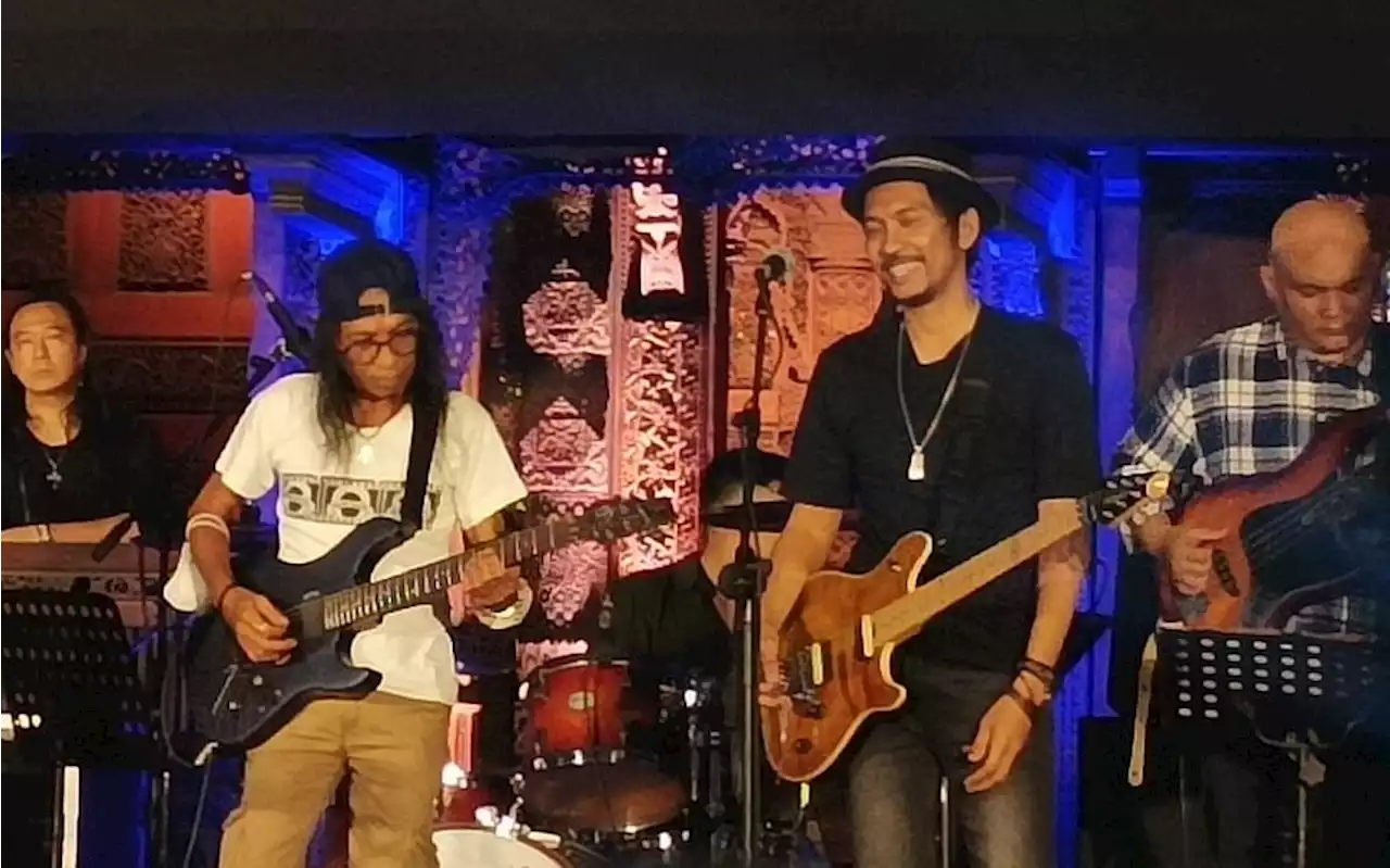 Gitar Ridho Slank Terlelang Rp 60 Juta untuk Bantu Korban Gempa Cianjur