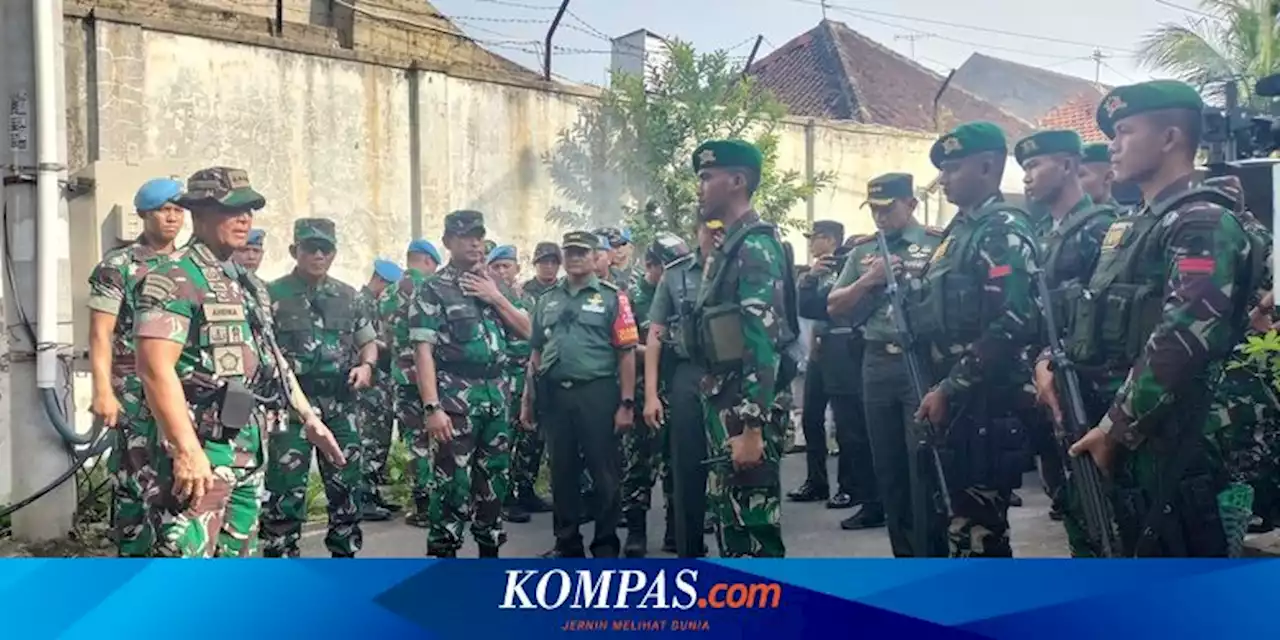 Momen Panglima TNI Blusukan ke Gang Kampung di Solo untuk Cek Pengamanan Pernikahan Kaesang-Erina...