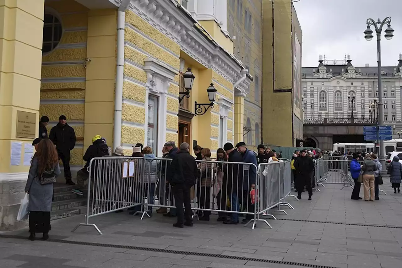 Все билеты на новогодние спектакли в театрах Москвы раскупили