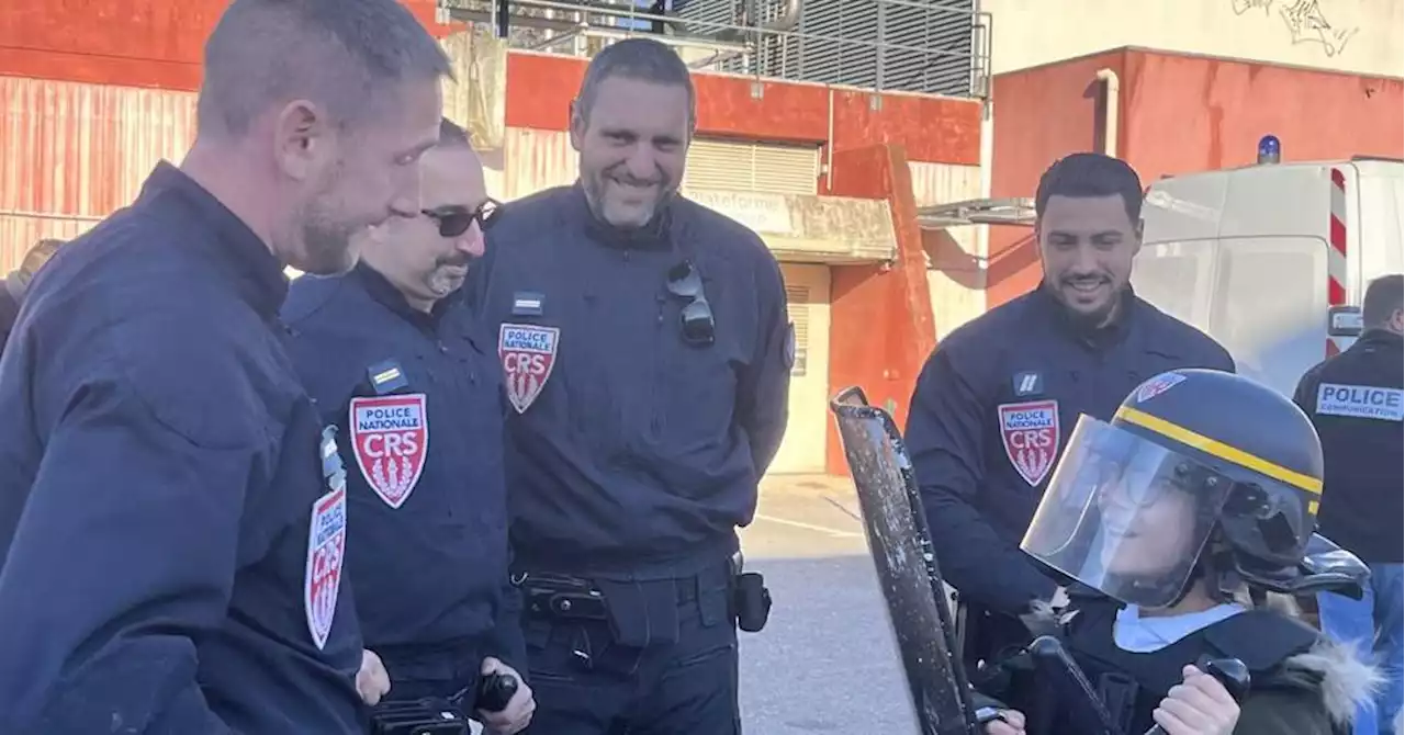 Aix : les policiers vont à la rencontre des enfants malades de l'hôpital