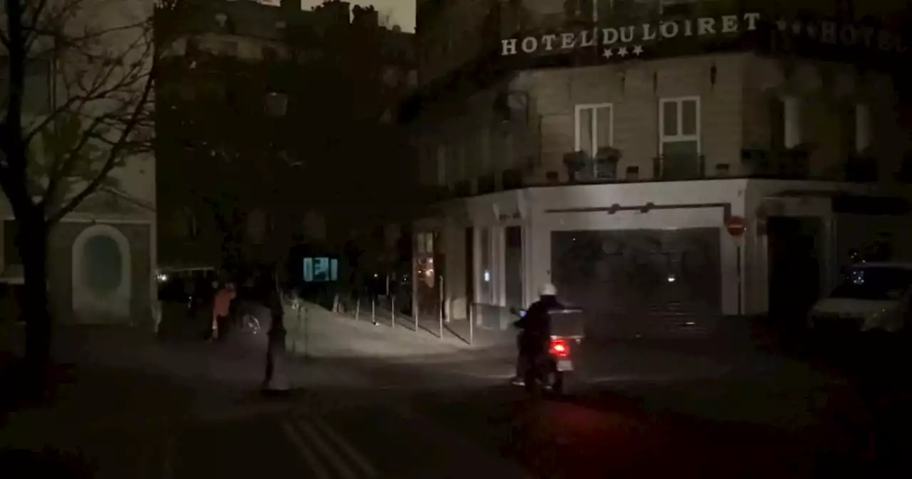 Paris : des coupures d'électricité dans plusieurs quartiers plongent jusqu'à 125.000 foyers dans le noir