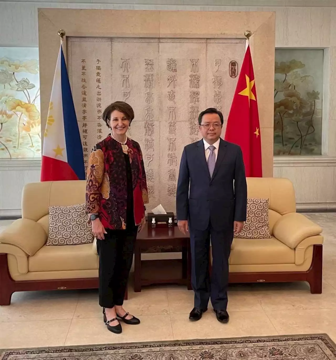 Chinese, US diplomats in PH meet for the first time