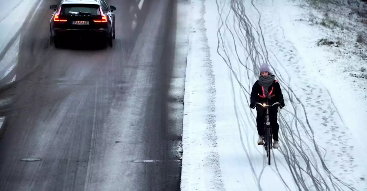 Varning för snöfall: ”Kan ge besvärligt väglag”