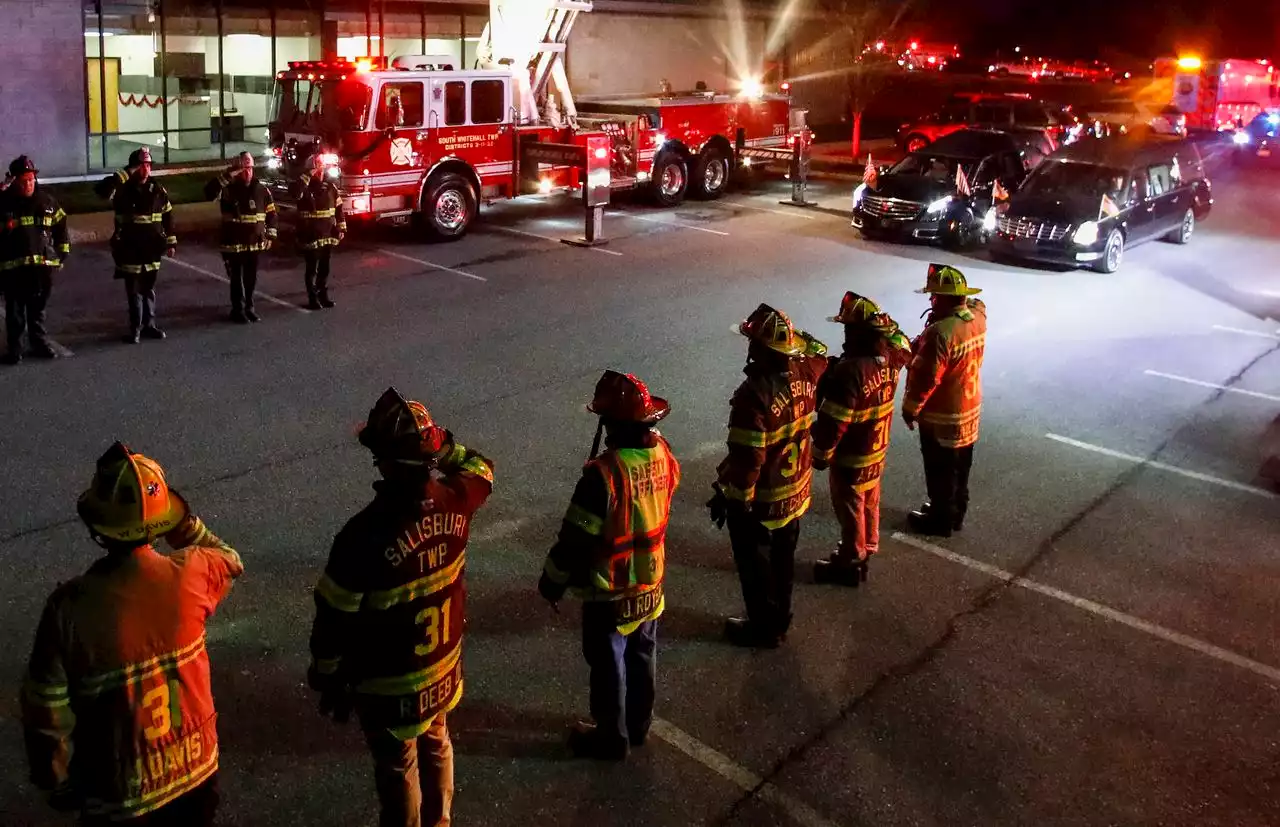 Fallen Pa. firefighters escorted by police, first-responders: photos