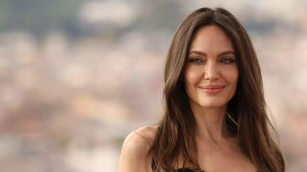 Angelina Jolie datet sechs Jahre nach Brad-Trennung wieder