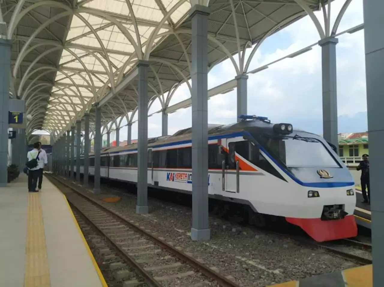 Bupati Usul ke PT KAI Kedatangan Kereta di Stasiun Garut Bisa Sore Hari |Republika Online