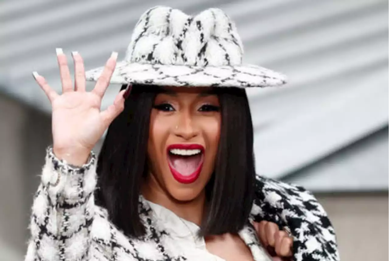 Cardi B Ingatkan Generasi Muda untuk Hati-Hati Memutuskan Operasi Plastik |Republika Online