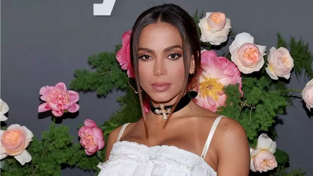 Internada, Anitta passa por exames de investigação de possível câncer