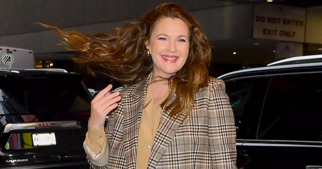 Of Course Drew Barrymore Thinks Bad Dates Are “Awesome”